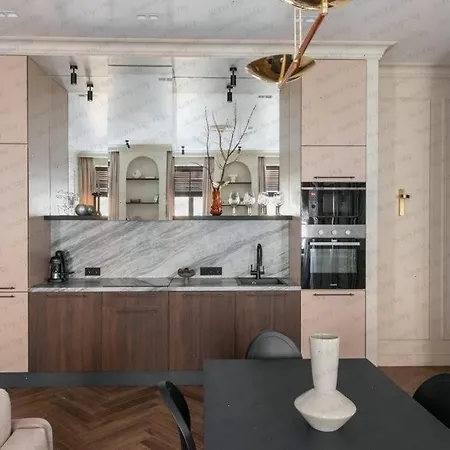 Modern Hugo Hotel