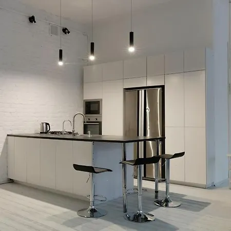فندق Modern Hugo *